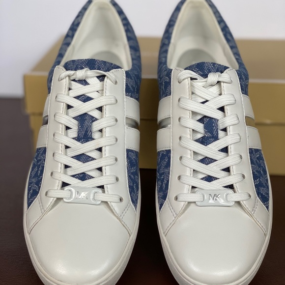 MICHAEL KORS Catelyn Stripe Lace up Jacquard - Picture 2 of 9